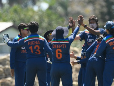 Australia v India