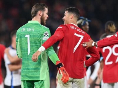 Late header powers Manchester United comeback win against Atalanta