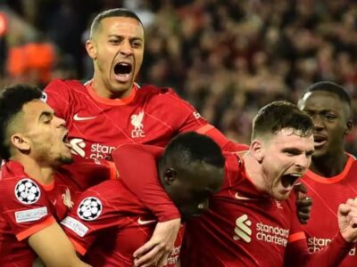 Liverpool beat Villarreal 2-0 in semi-final first leg