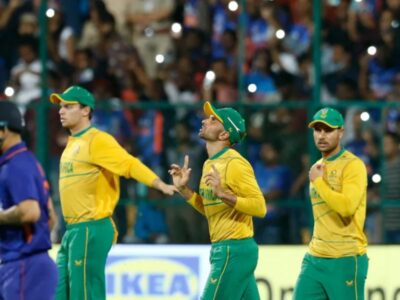 Trophy shared as final T20I was called off due to rain