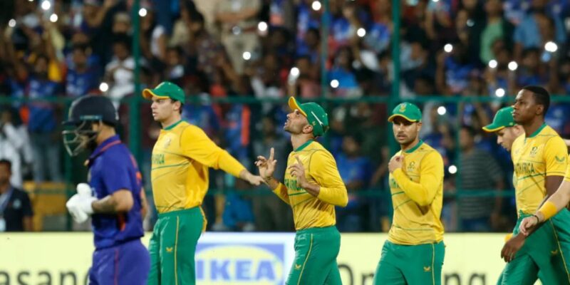Trophy shared as final T20I was called off due to rain
