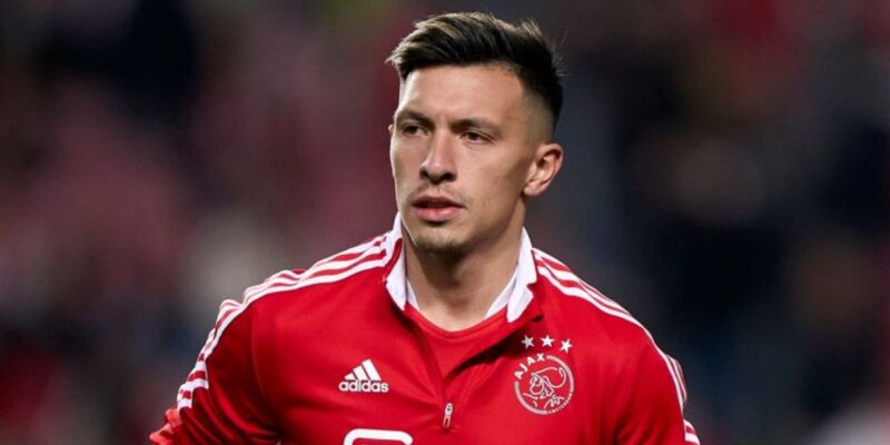 Manchester United sign deal with Lisandro Martinez from Ajax