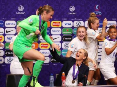 England players intrude coach's conference after Euros win - WATCH