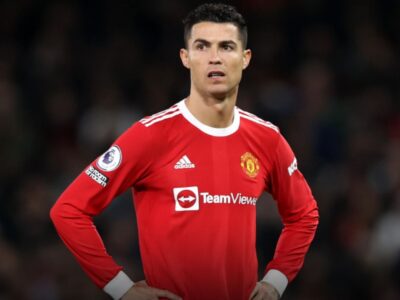 Erik ten Hag 'clear' on Ronaldo staying at Manchester Utd