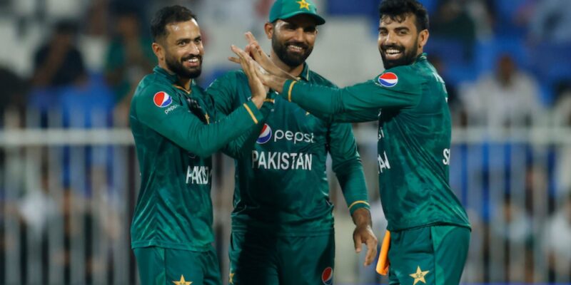 Pakistan crush Hong Kong; to lock horns with India next
