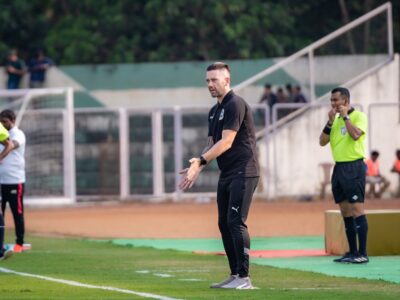 Mumbai City FC head coach Des Buckingham