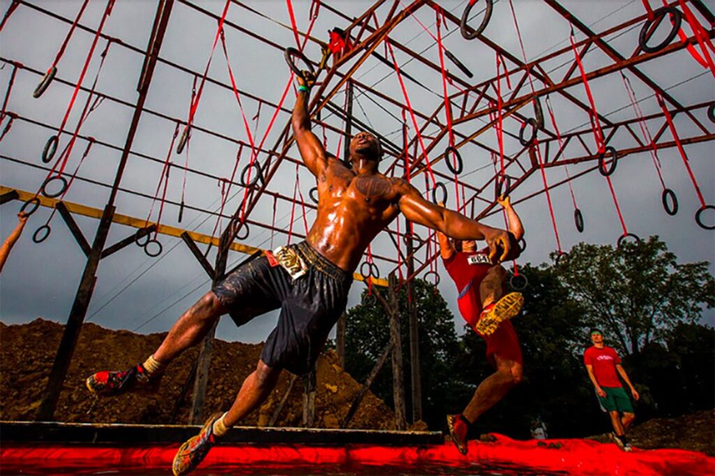 OBSTACLE COURSE HANGING