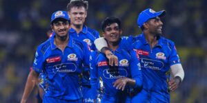 vignesh-celebrating-icket-with-the-team.