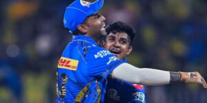 puthur-celebrating-with-surya-after-taking-wicket