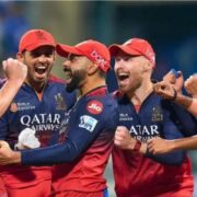 RCB squad celebrating