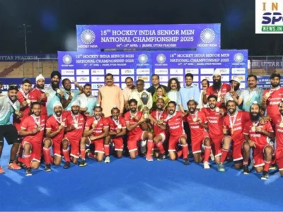 The triumphant Punjab team after winning the men’s national hockey title after defeating Madhya Pradesh in the final in Jhansi on April 14, 2025.