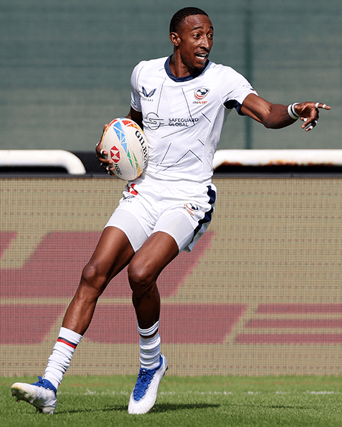 Perry Baker praticing with the team