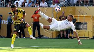 Coming off the bench in the second half, he scored a stunning overhead kick in stoppage time — sealing a 3-2 win and proving his fitness in spectacular style