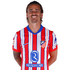 One of the most exciting prospects of Raspadori’s arrival is his potential partnership with Antoine Griezmann