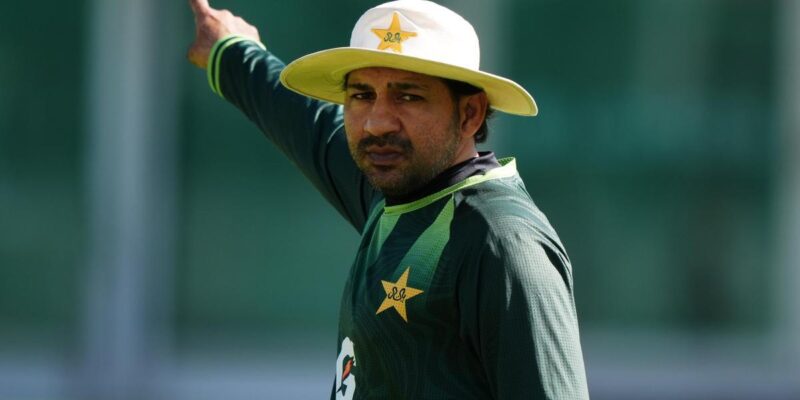 Former Pakistan head coach Sarfaraz Ahmed in Pakistan cricket team during training