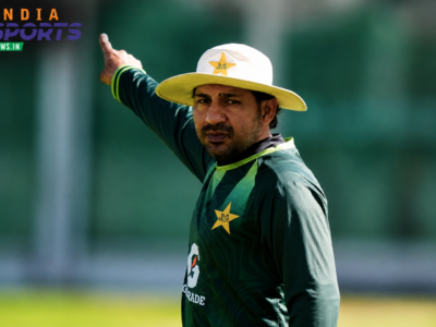 Former Pakistan head coach Sarfaraz Ahmed in Pakistan cricket team during training